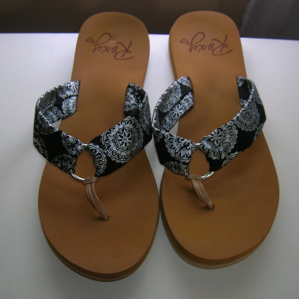 Roxy Flip Flops